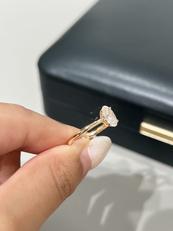 1CTW Oval Cut Lab Grown Diamond Engagement Ring in 18K Yellow Gold