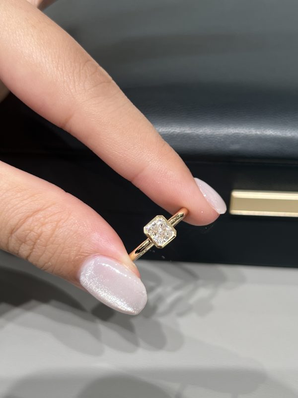 0.6 Carat Radiant Cut Lab Grown Diamond Engagement Ring in 18K Yellow Gold