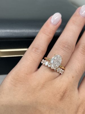 0.8 Carat Oval Cut Lab Grown Diamond Engagement Ring For Women in 18K Yellow Gold