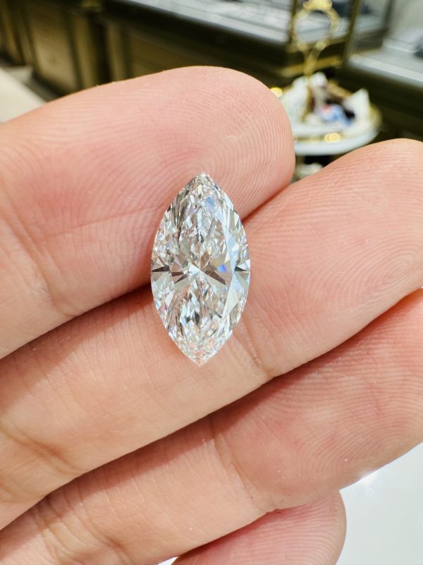 3 Carats CVD Marquise Cut Lab Grown Diamond D VVS2 IGI Certificate